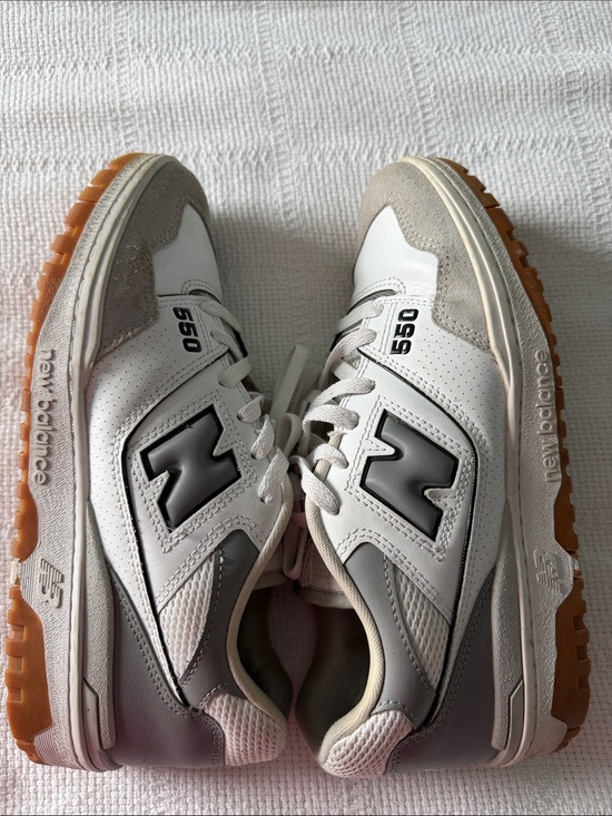New Balance Other - New Balance White & Gray 550 Low-Top Sneakers Size Men’s 10.5